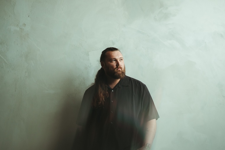 ONI Releases New Single “Walk Away” (Feat. lil aaron)