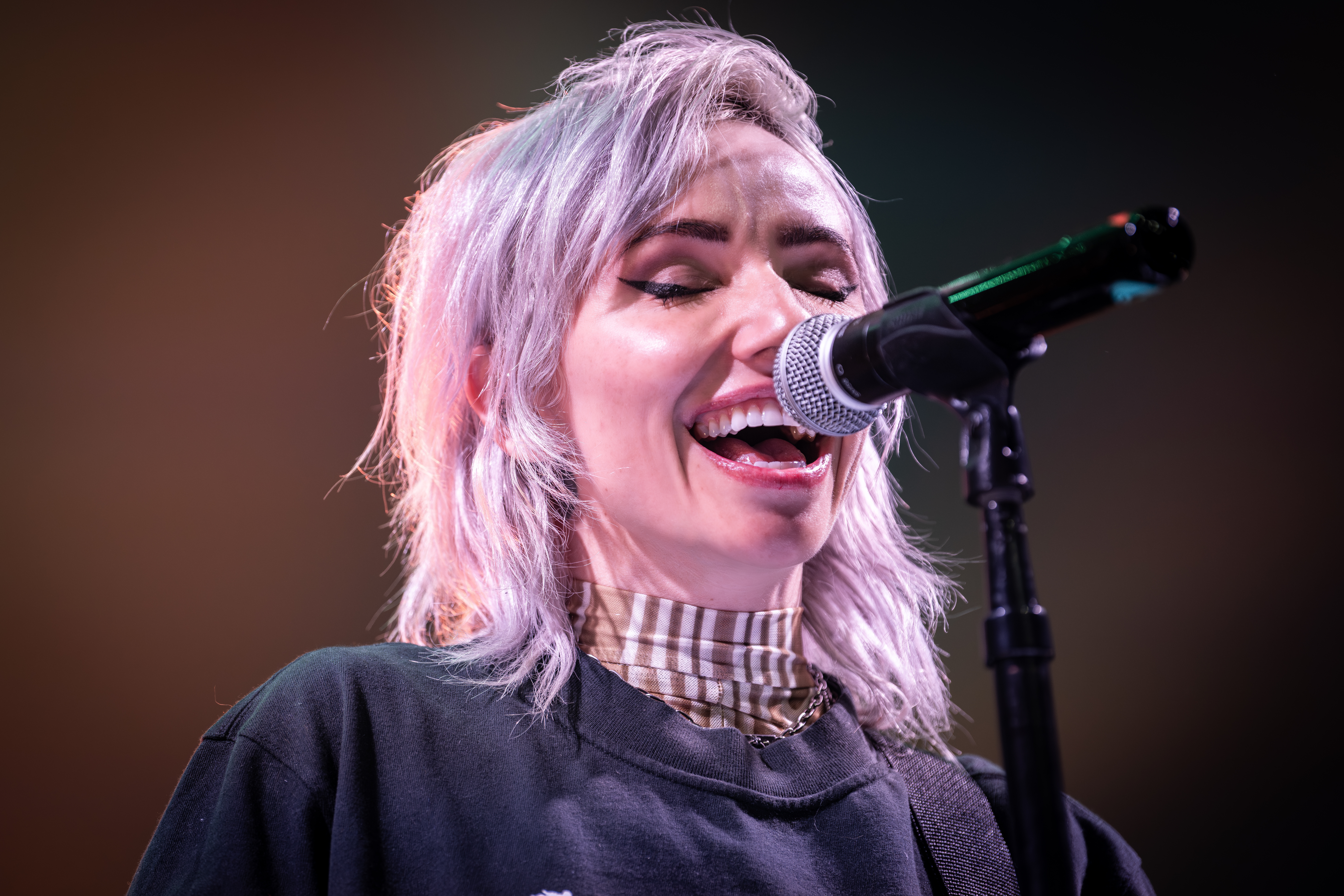 Lights Shines Bright In Houston on the Come Get Your Girl Tour!